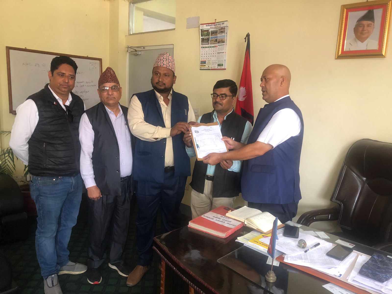 नरैनापुरले भूकम्प प्रभावित क्षेत्रमा सहायता सामग्री पठायो